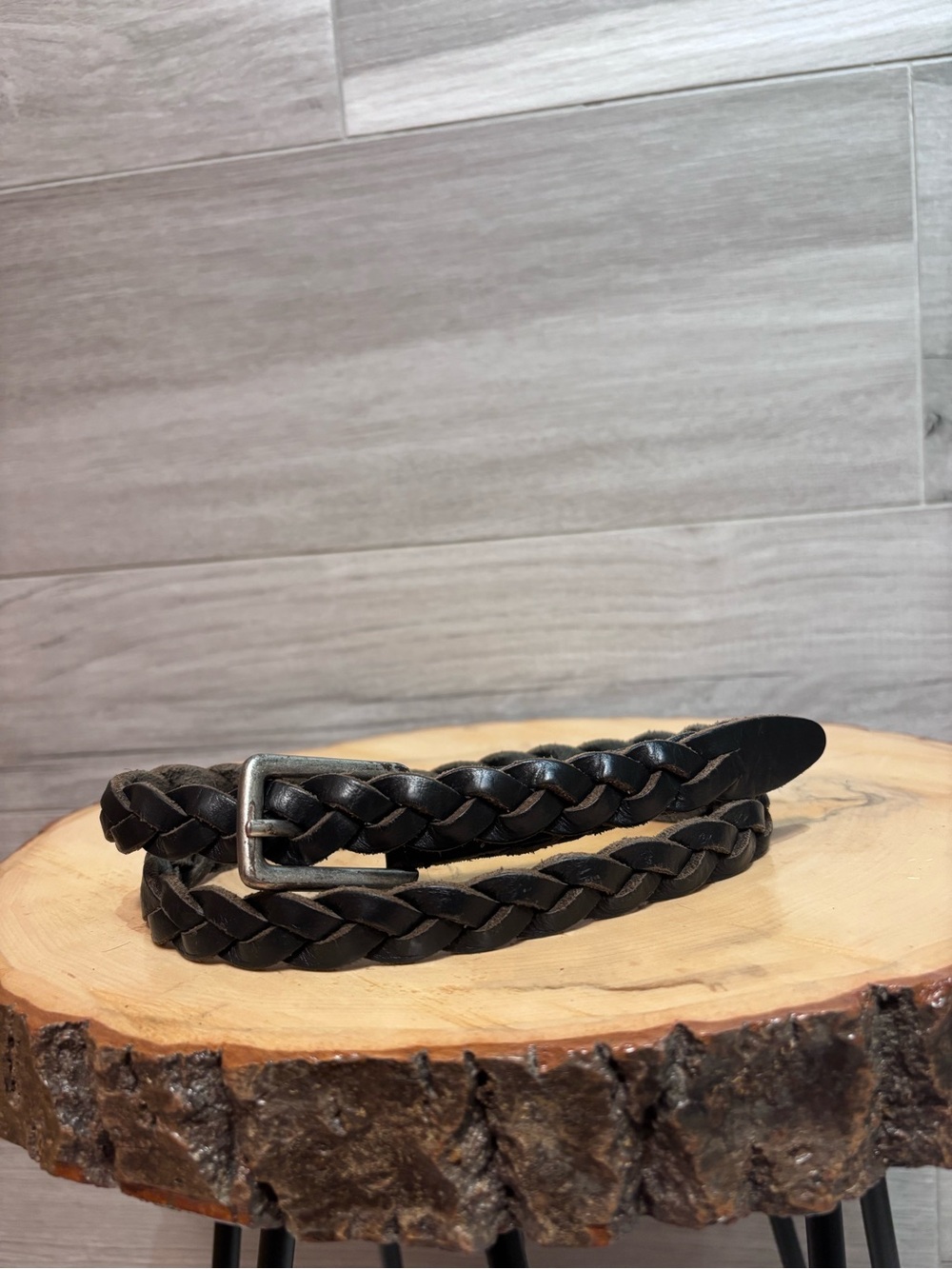 3/$30 vintage genuine black leather braided belt size M